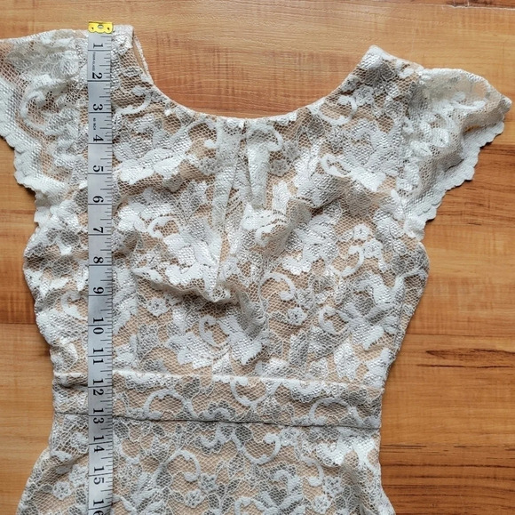ABS Allen Schwartz White/Cream Lace Cap Sleeve Dress Size XS - Picture 11 of 13